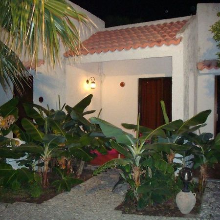 Oasis Hotel Bungalows Afandou Rhodes Екстериор снимка